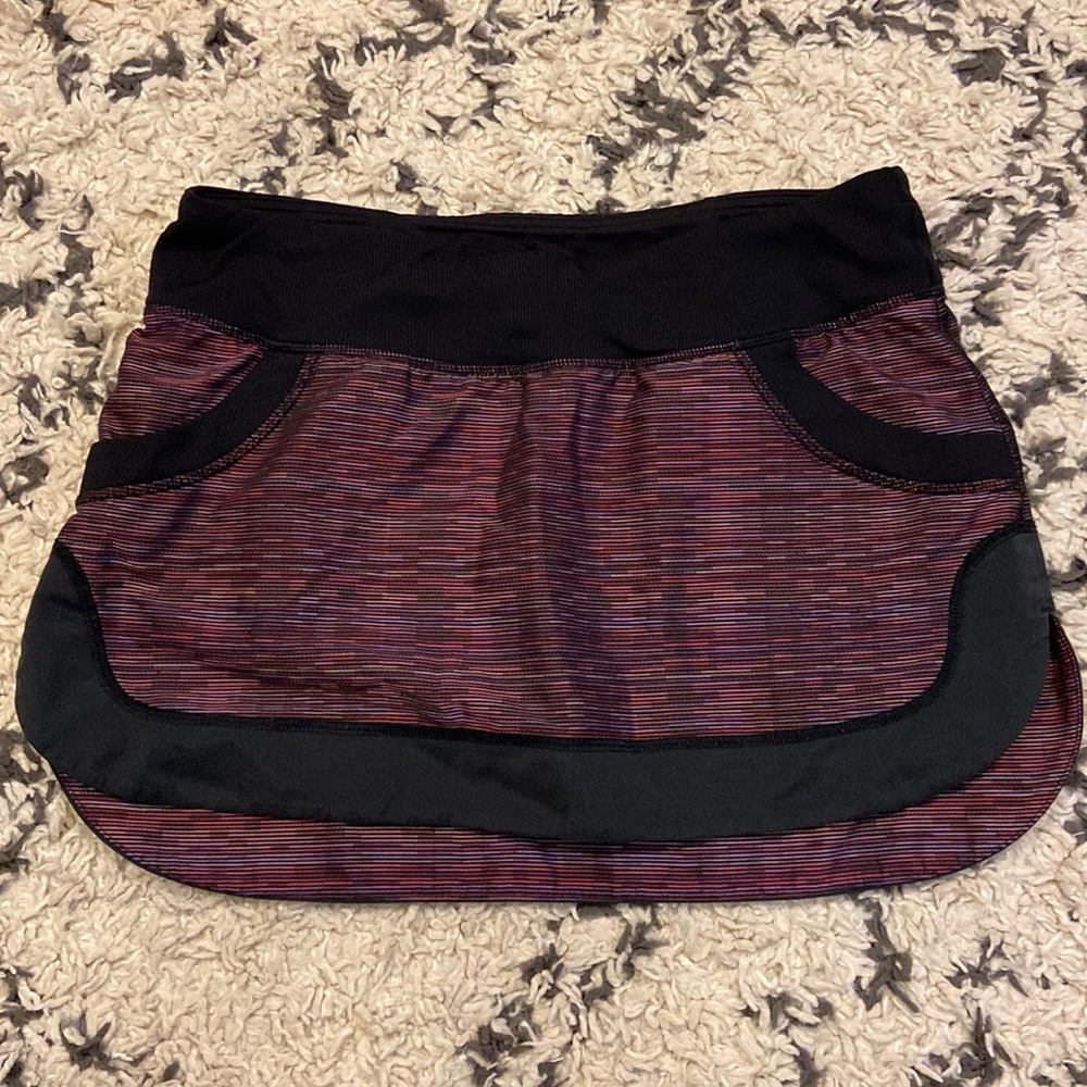 Lululemon running skort. Like new. Size 6.